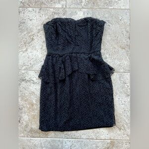 Donna Morgan Strapless Sweetheart Black Lace Peplum Dress